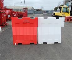 PLASTIC UNIVERSAL TALL BARRIER (NEW PRODUCT)